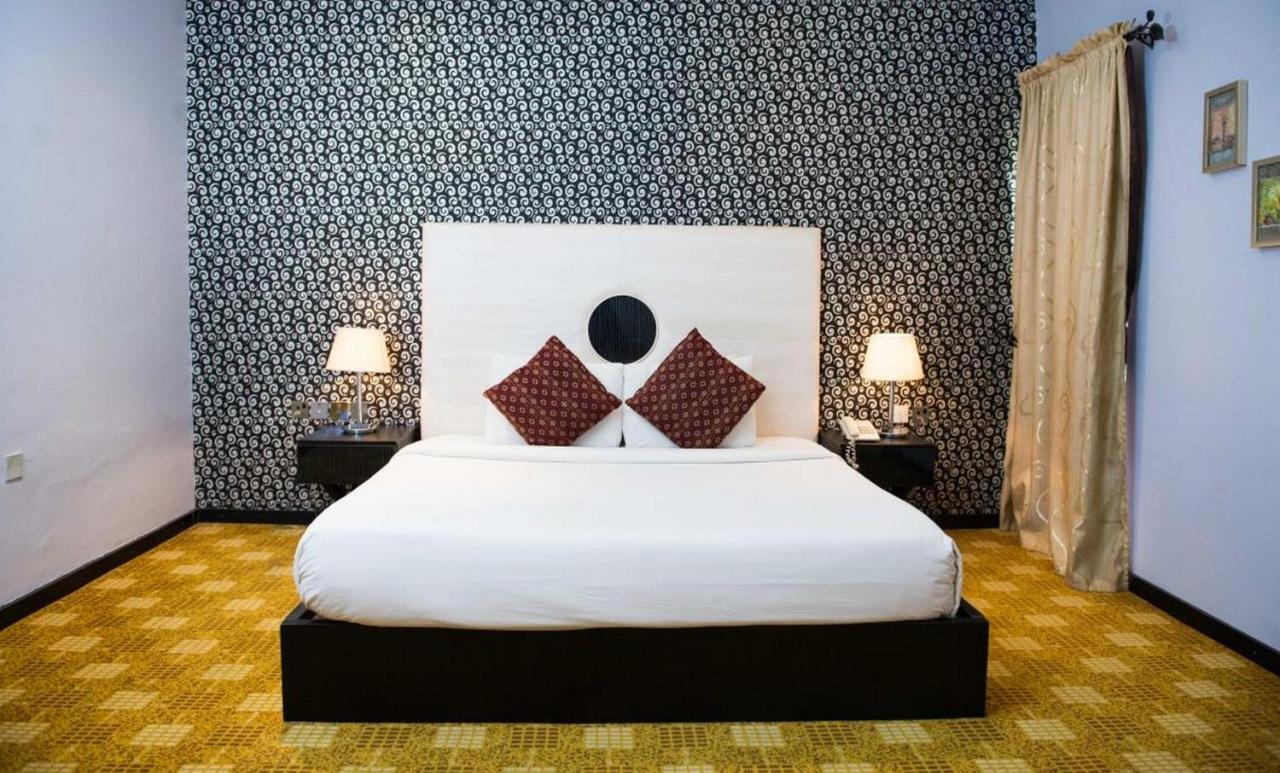 Room In Lodge - Grand Ibro Hotel Abuja Jabi Bagian luar foto